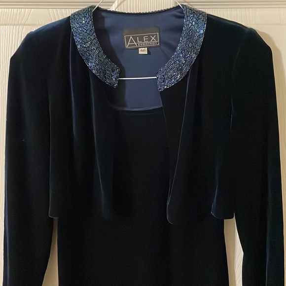 Alex Dark Navy Blue velvet dress with short matching jacket with beads size 4P - Picture 2 of 12